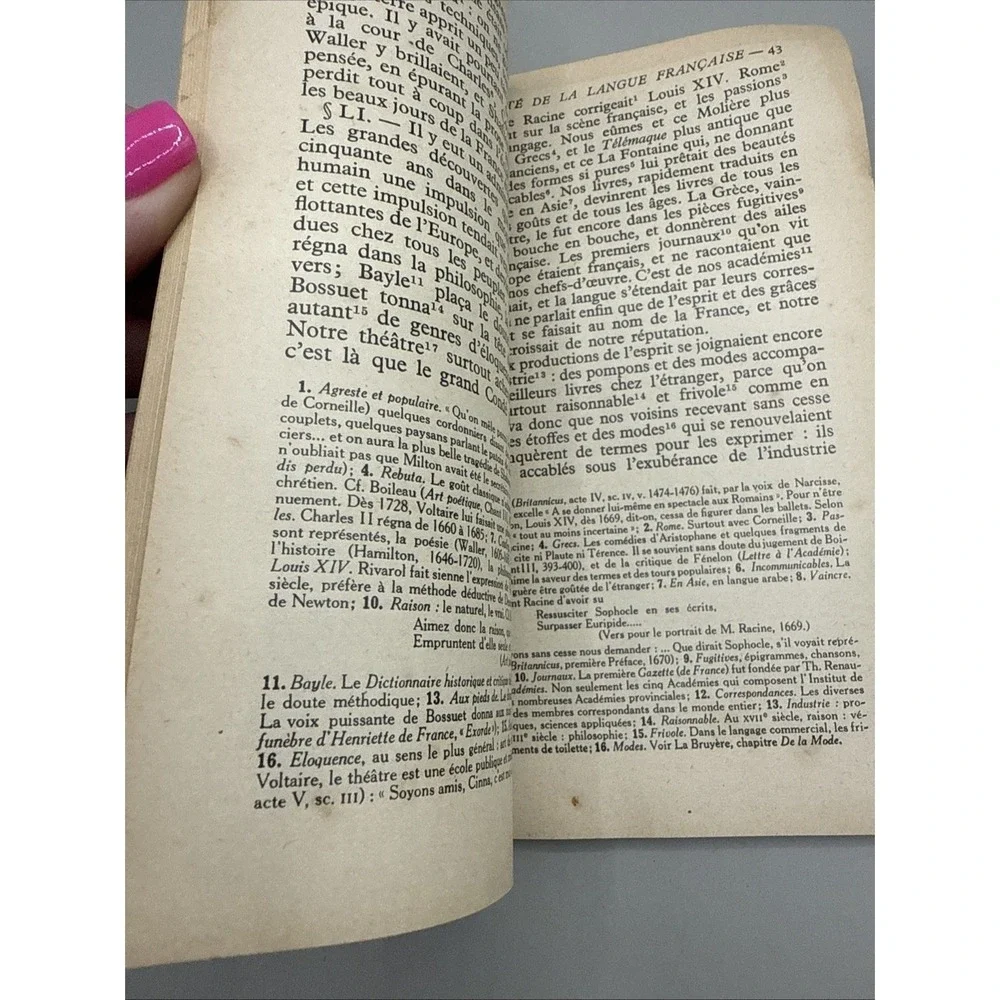 Discourse de la méthode by René Descartes French Philosophical Book. Larousse.‎